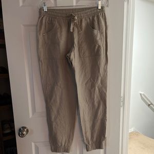 Calvin Klein Linen Cargo Capri Pants